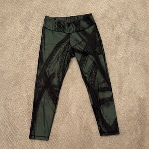 Reebok Lux 7/8th Speedwick Tights, Black and Olive Green, Size Medium